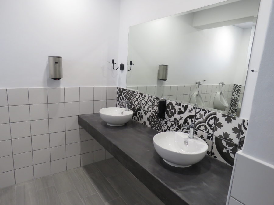 To Let commercial Property for Rent in Somerset West Western Cape